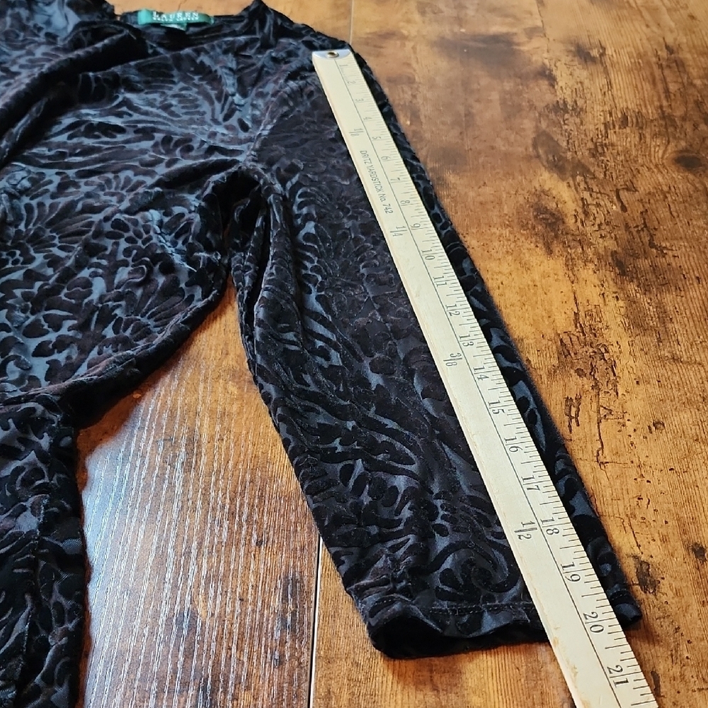 LAUREN RALPH LAUREN | Tonal Black Burnout‎ Velvet Peplum Whimsigoth Top | XL - Picture 7 of 9